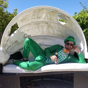 Meet your Posher, Chrīs